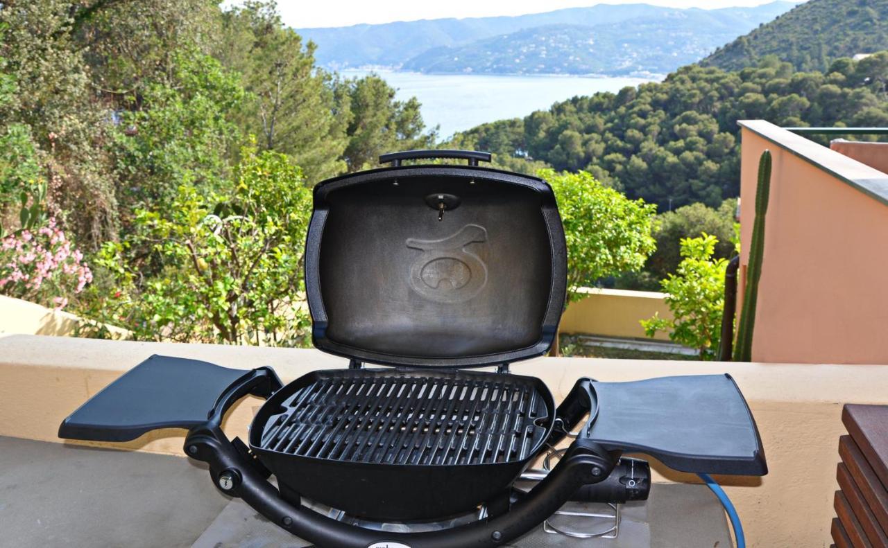 Una Spettacolare Vista Mare - Casa Con Jacuzzi Bergeggi Kültér fotó